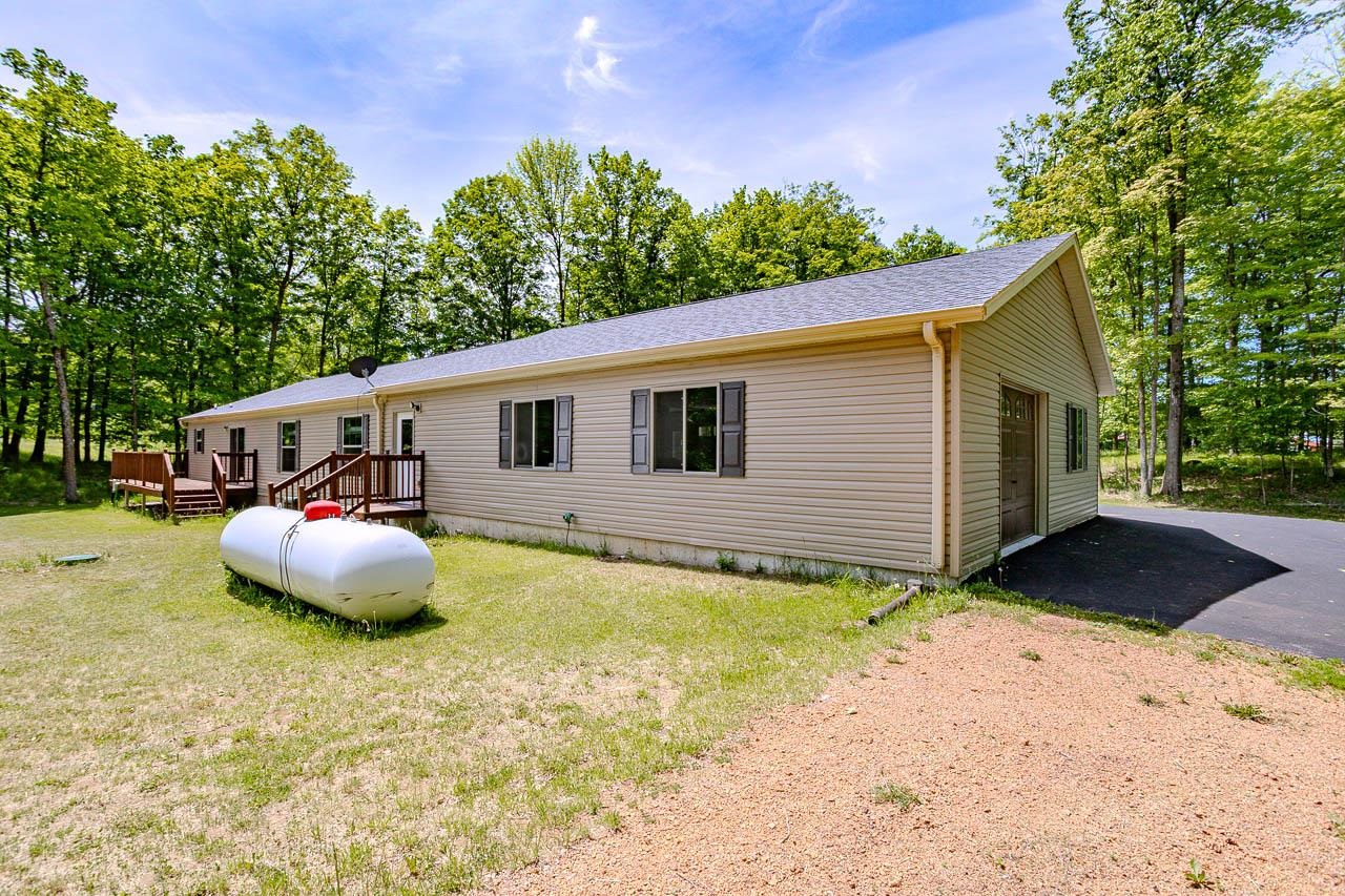 N7502 Hummingbird Road Eland, WI 54427 - Photo 7 of 39