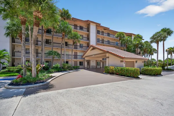 $7,500 | 401 Ocean Bluffs Boulevard, Unit 205, Jupiter, FL 33477