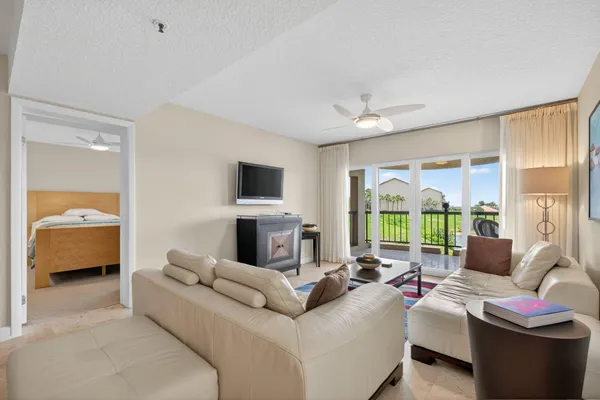 $7,500 | 401 Ocean Bluffs Boulevard, Unit 205, Jupiter, FL 33477