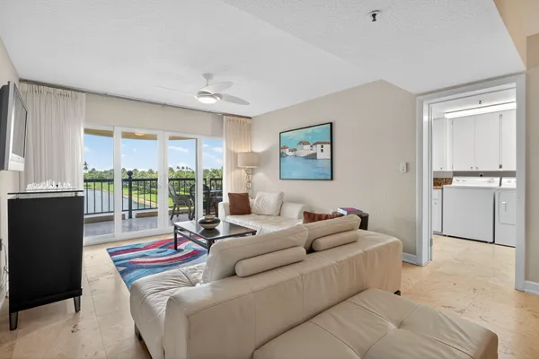 $7,500 | 401 Ocean Bluffs Boulevard, Unit 205, Jupiter, FL 33477
