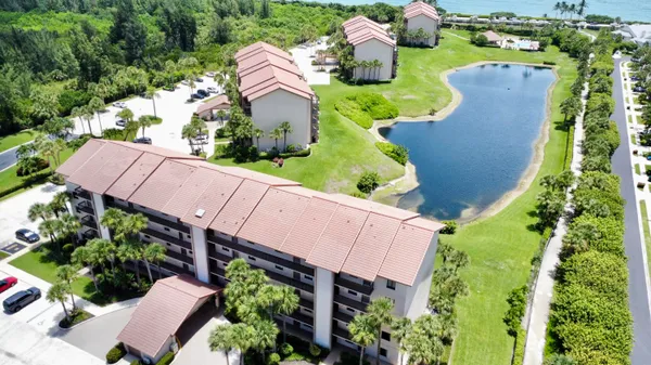 $7,500 | 401 Ocean Bluffs Boulevard, Unit 205, Jupiter, FL 33477