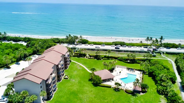 $7,500 | 401 Ocean Bluffs Boulevard, Unit 205, Jupiter, FL 33477