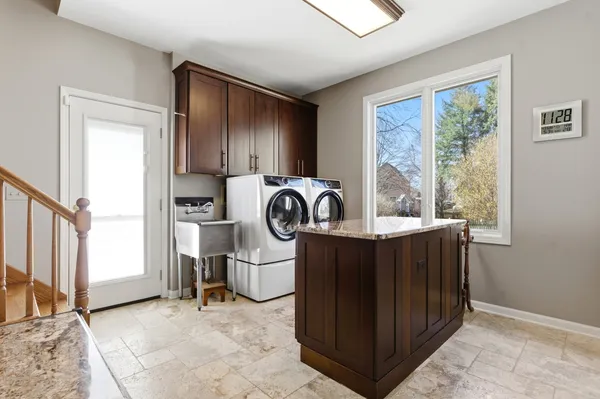 $1,125,000 | 4029 Broadmoor Circle, Naperville, IL 60564