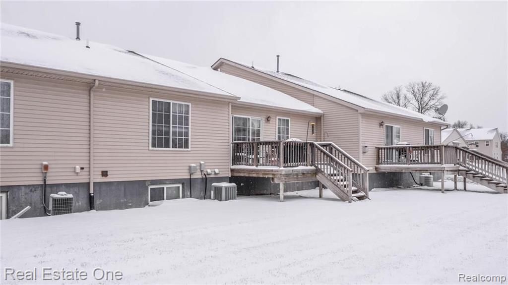 267 Wood Point Howell, MI 48843 - Photo 34 of 39