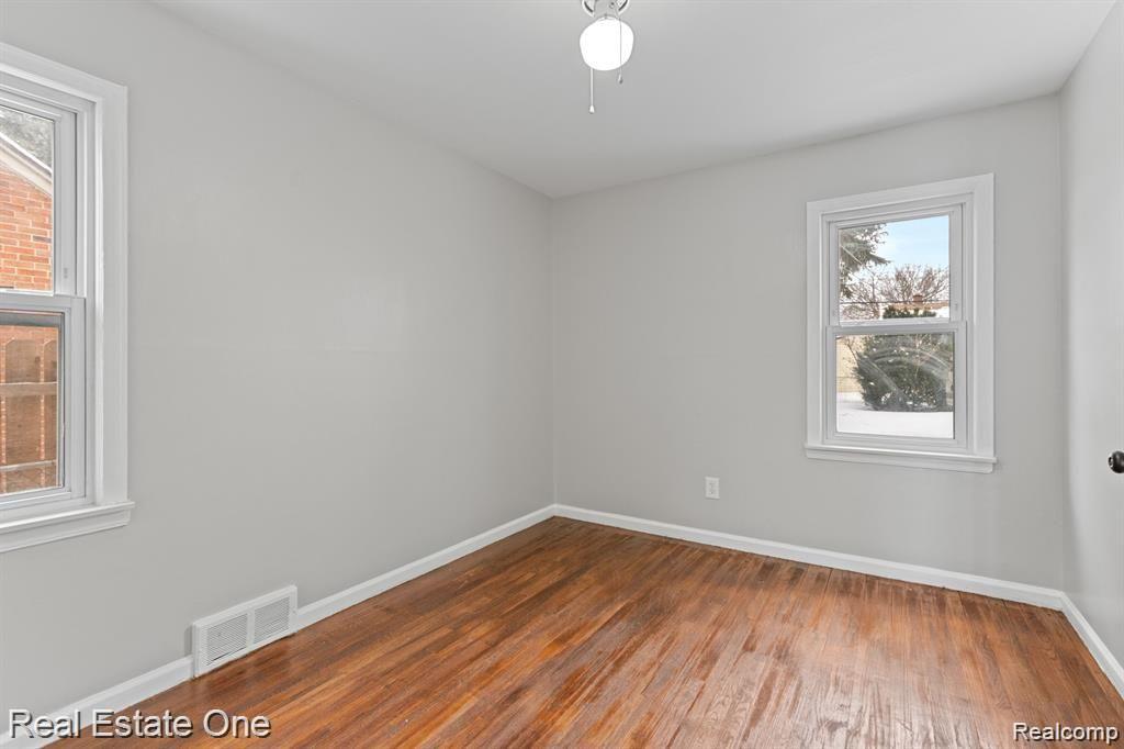 3604 Huron Street Dearborn, MI 48124 - Photo 10 of 21