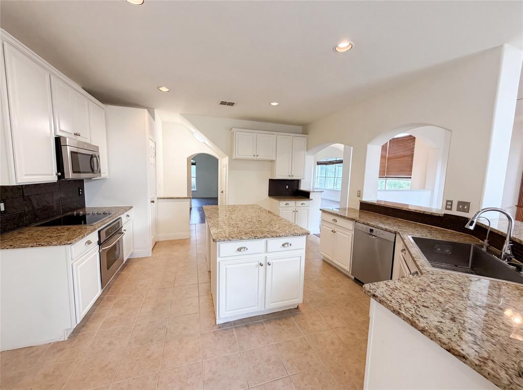 2446 Chesterfield Road Garland, TX 75043 - Photo 2 of 21 Gallery Image 2