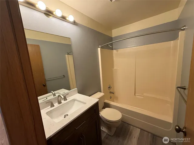 $3,500 | 10115 63rd Place West, Mukilteo, WA 98275