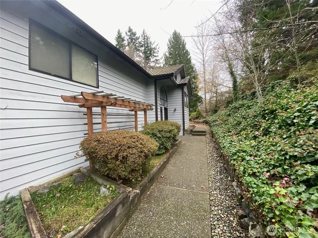 $3,500 | 10115 63rd Place West, Mukilteo, WA 98275