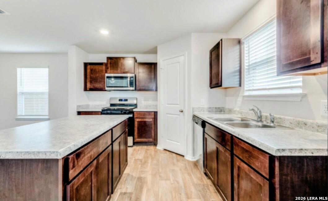 9558 Ranch Loop San Antonio, TX 78254 - Photo 10 of 51