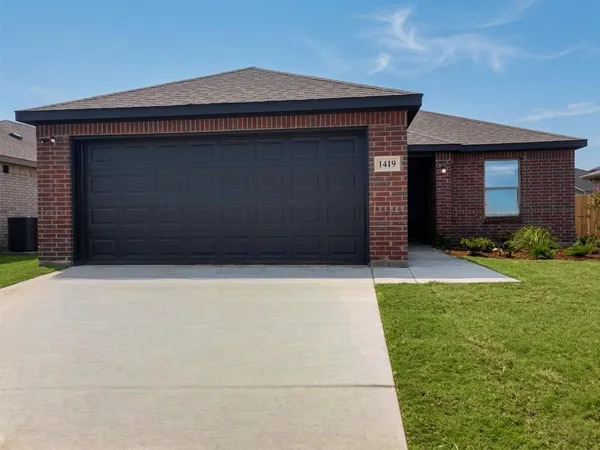 $1,700 | 1419 Warringwood Drive, Greenville, TX 75402