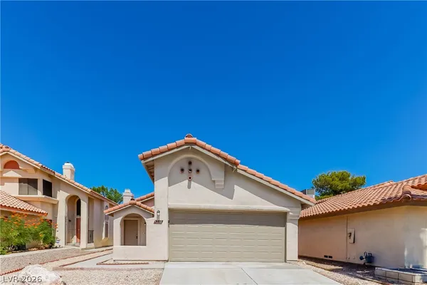 $1,910 | 5218 Coral Vine Way, Las Vegas, NV 89142