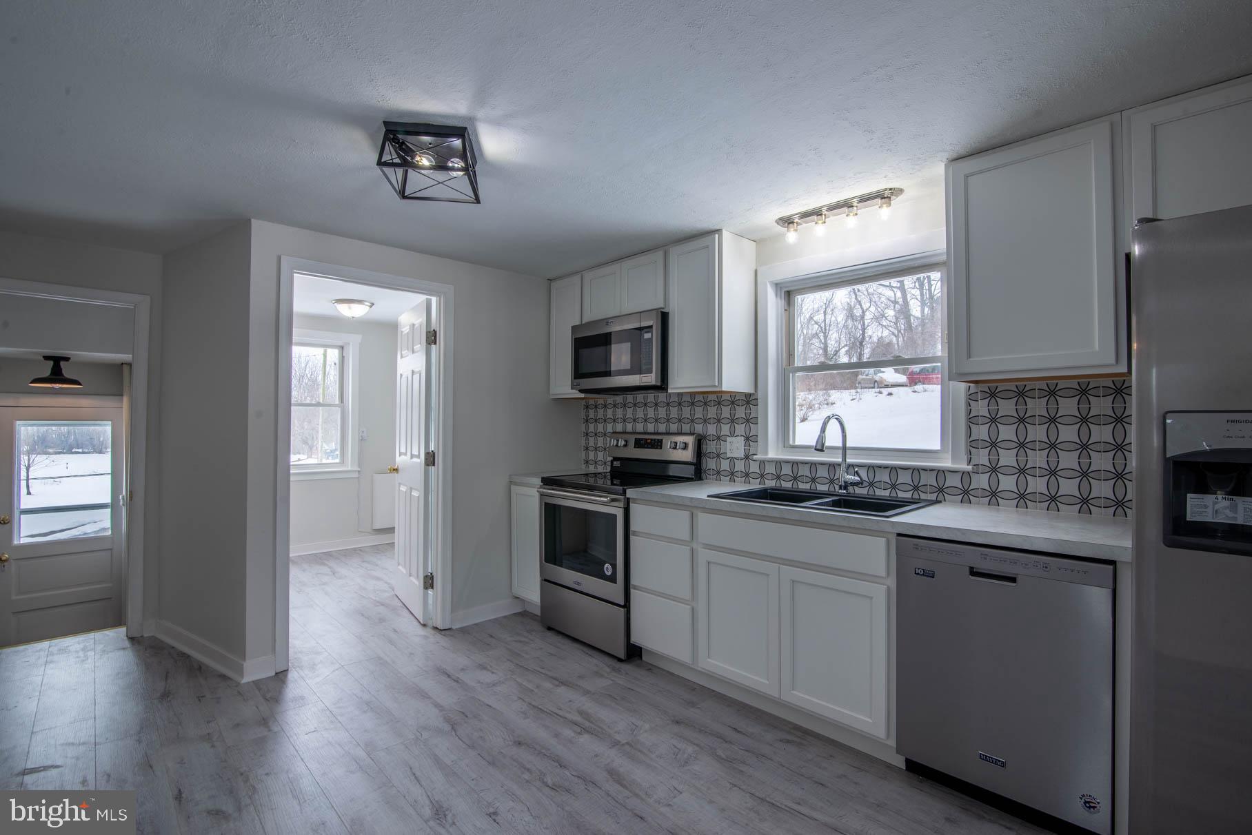 1580 Trolley Road Hanover, PA 17331 - Photo 6 of 37