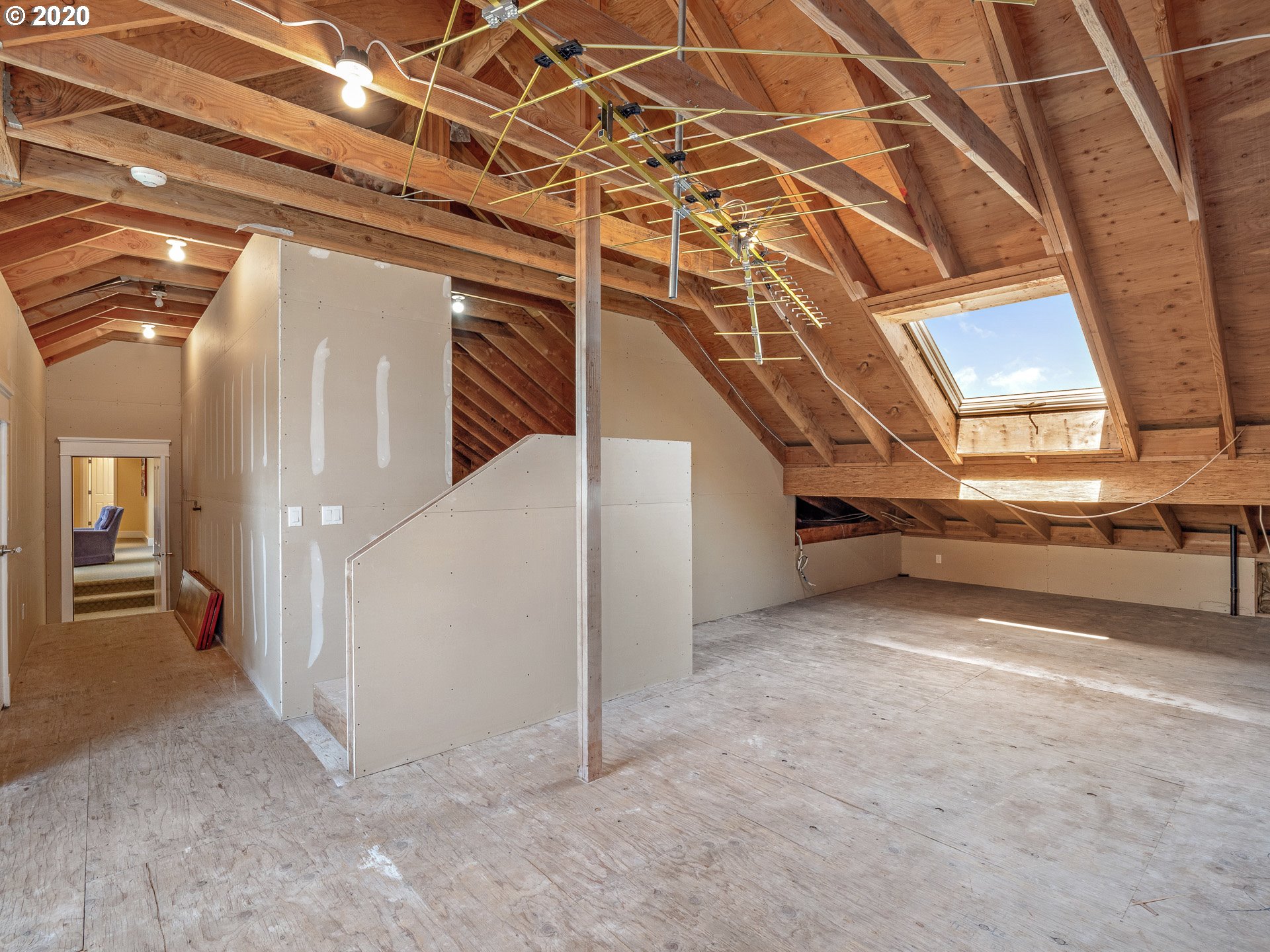 23885 Southwest Newland Road Wilsonville, OR 97070 - Photo 25 of 32 Gallery Image 25