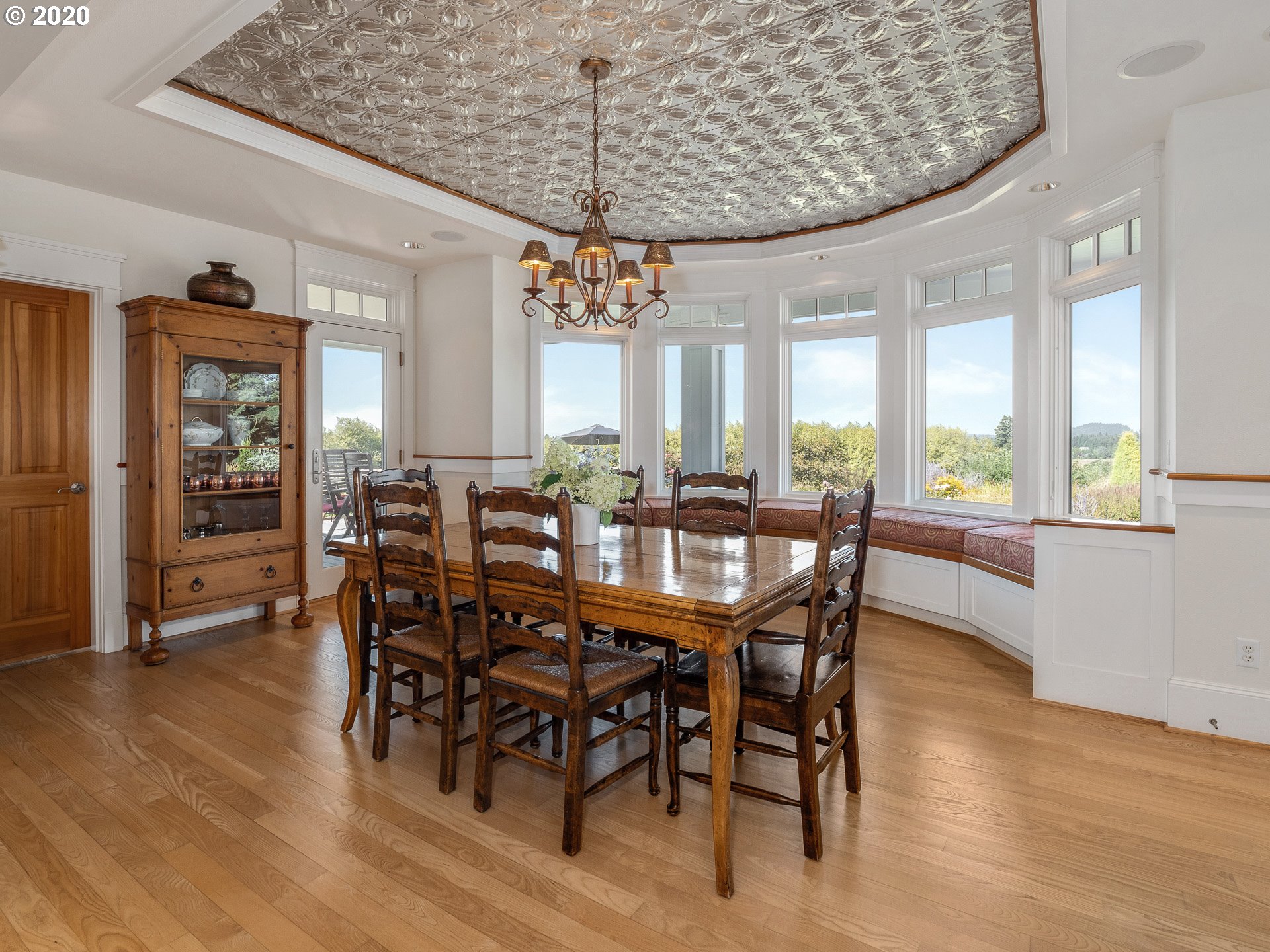 23885 Southwest Newland Road Wilsonville, OR 97070 - Photo 10 of 32 Gallery Image 10