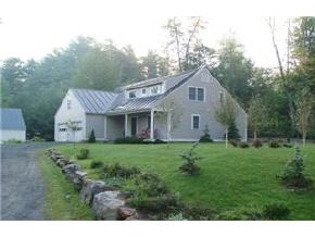 7026 Marsh Family Road Hartford, VT 05059 - Photo 3 of 4