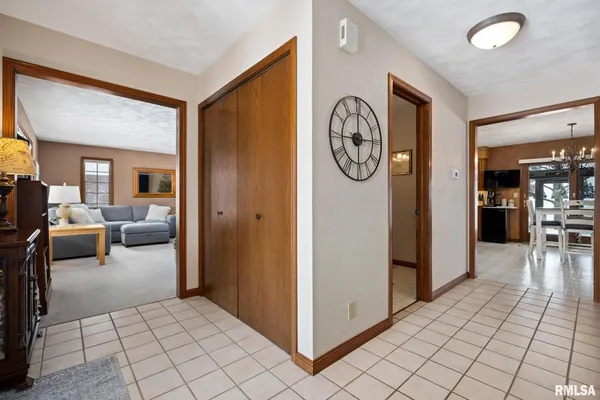 $455,000 | 121 Woodcrest Avenue, Morton, IL 61550
