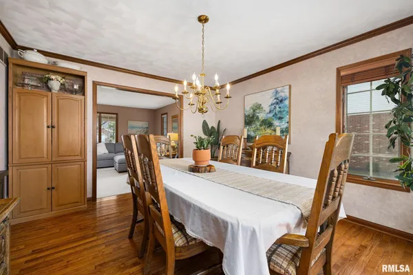 $455,000 | 121 Woodcrest Avenue, Morton, IL 61550