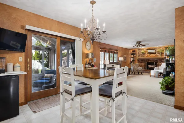 $455,000 | 121 Woodcrest Avenue, Morton, IL 61550
