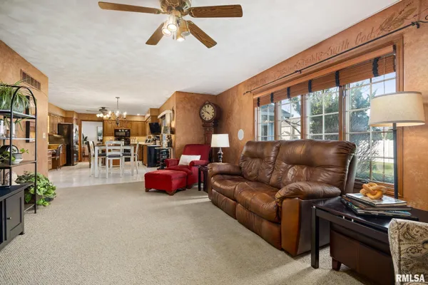 $455,000 | 121 Woodcrest Avenue, Morton, IL 61550