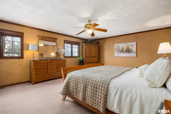 $455,000 | 121 Woodcrest Avenue, Morton, IL 61550