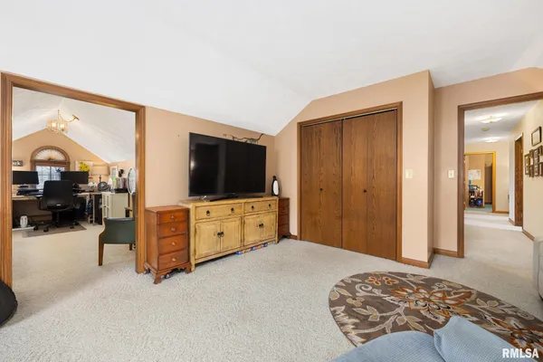 $455,000 | 121 Woodcrest Avenue, Morton, IL 61550