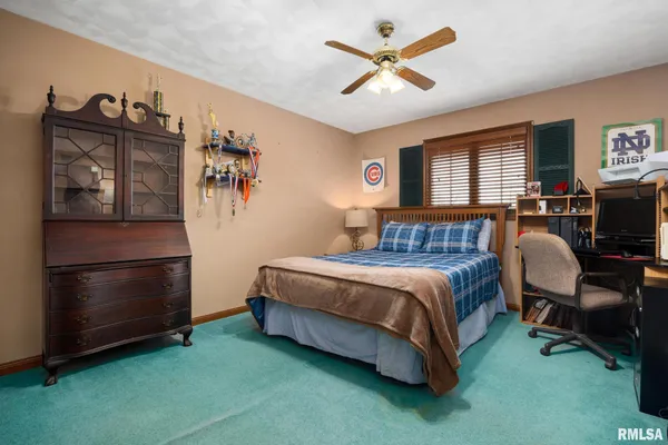 $455,000 | 121 Woodcrest Avenue, Morton, IL 61550