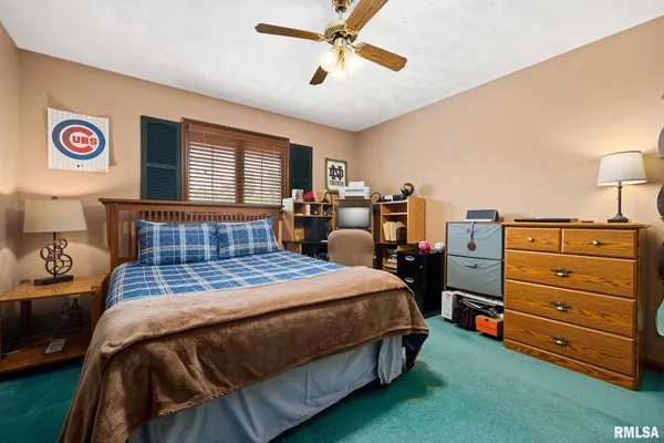 $455,000 | 121 Woodcrest Avenue, Morton, IL 61550