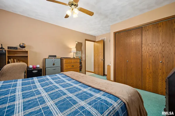 $455,000 | 121 Woodcrest Avenue, Morton, IL 61550