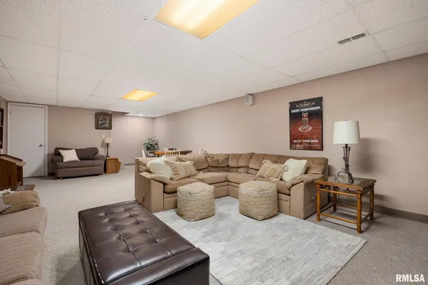 $455,000 | 121 Woodcrest Avenue, Morton, IL 61550