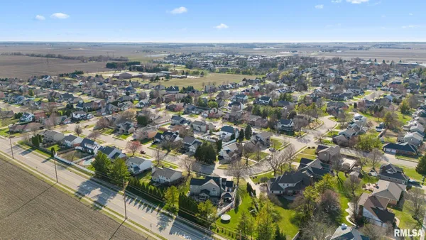 $455,000 | 121 Woodcrest Avenue, Morton, IL 61550