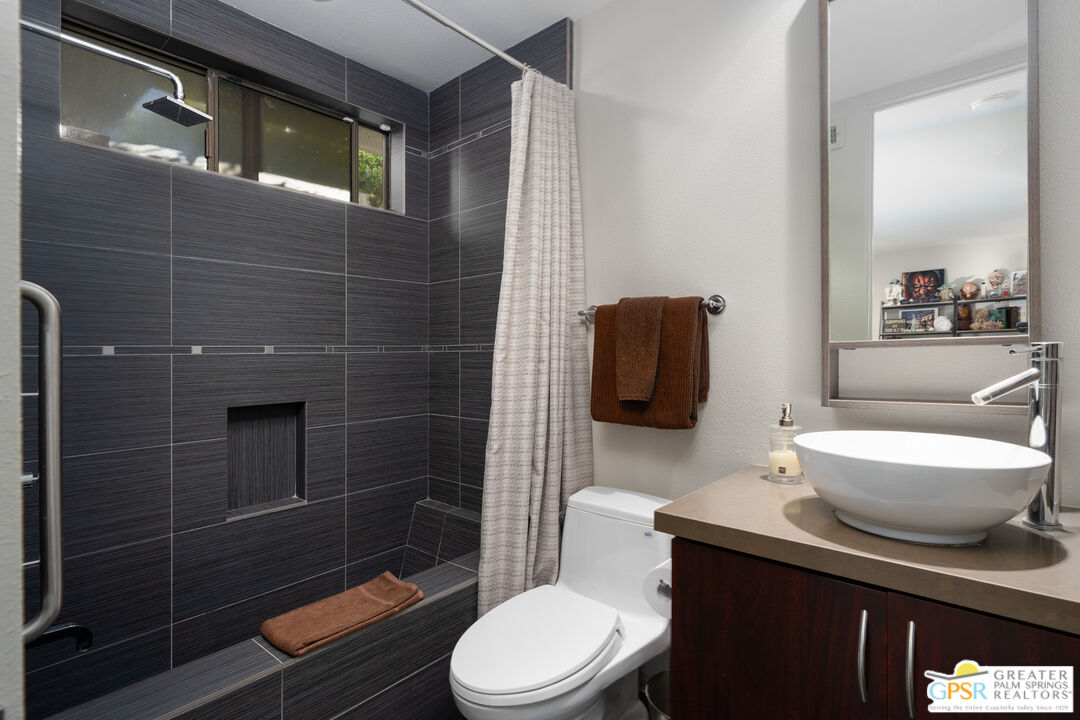 130 West Racquet Club Road, Unit 401 Palm Springs, CA 92262 - Photo 20 of 27 Gallery Image 20
