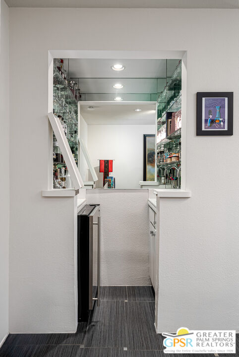 130 West Racquet Club Road, Unit 401 Palm Springs, CA 92262 - Photo 10 of 27 Gallery Image 10