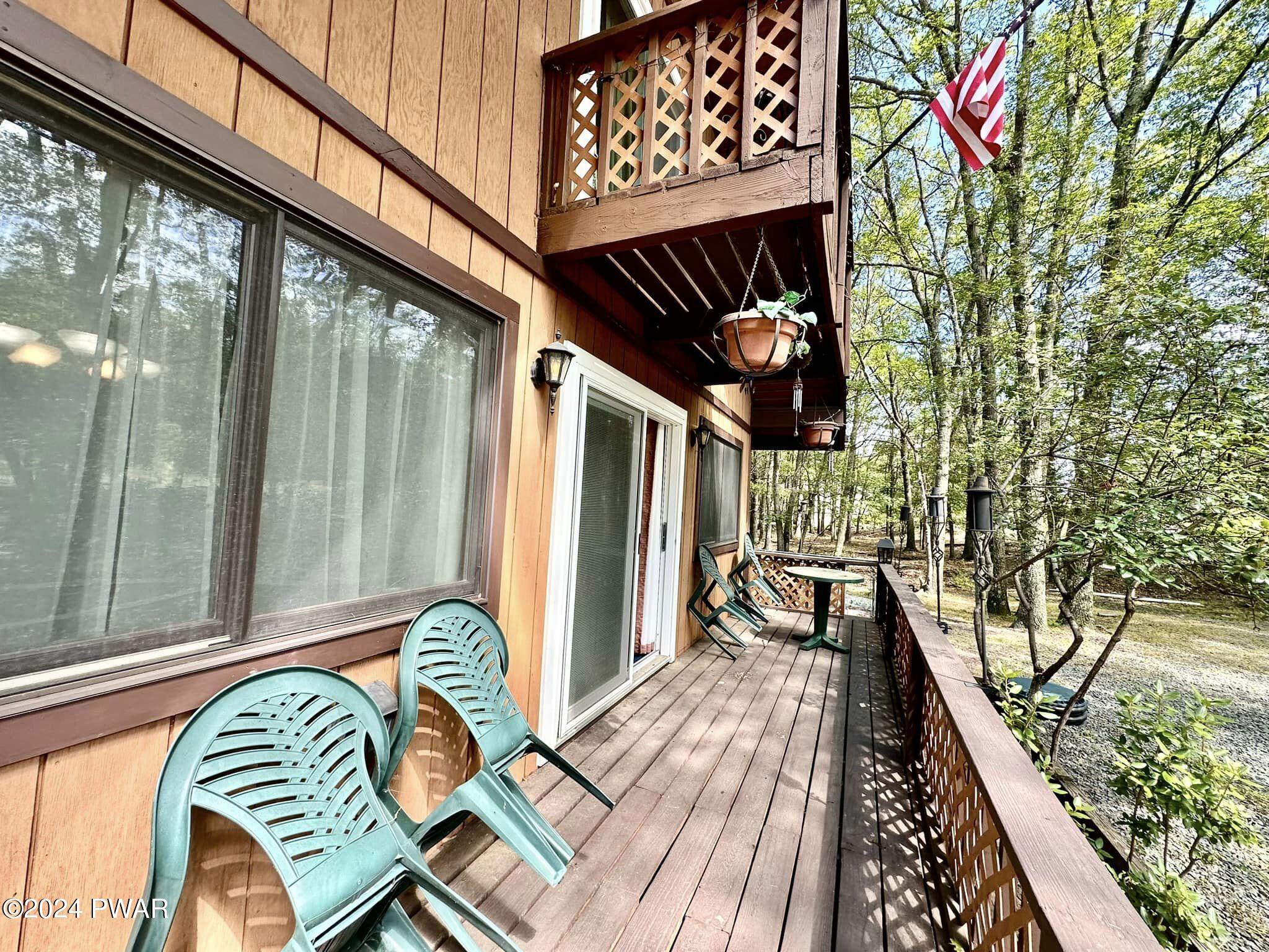 2391 Eagle Path Bushkill, PA 18324 - Photo 14 of 36 Poconodeck2