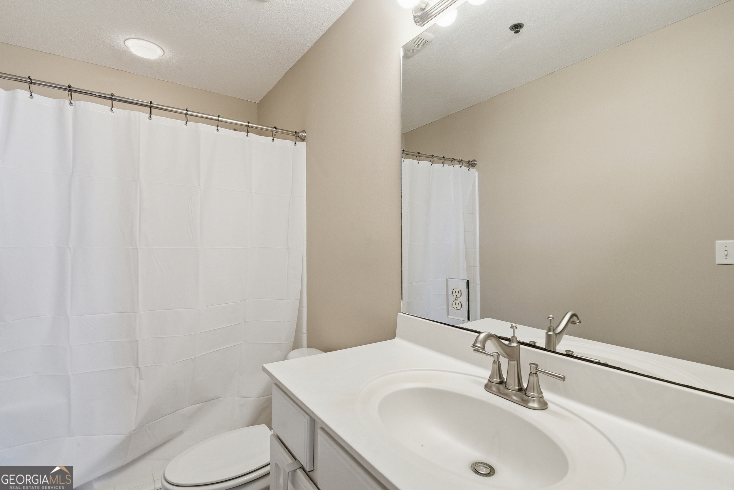 91 Screven Street, Unit B204 Darien, GA 31305 - Photo 14 of 48