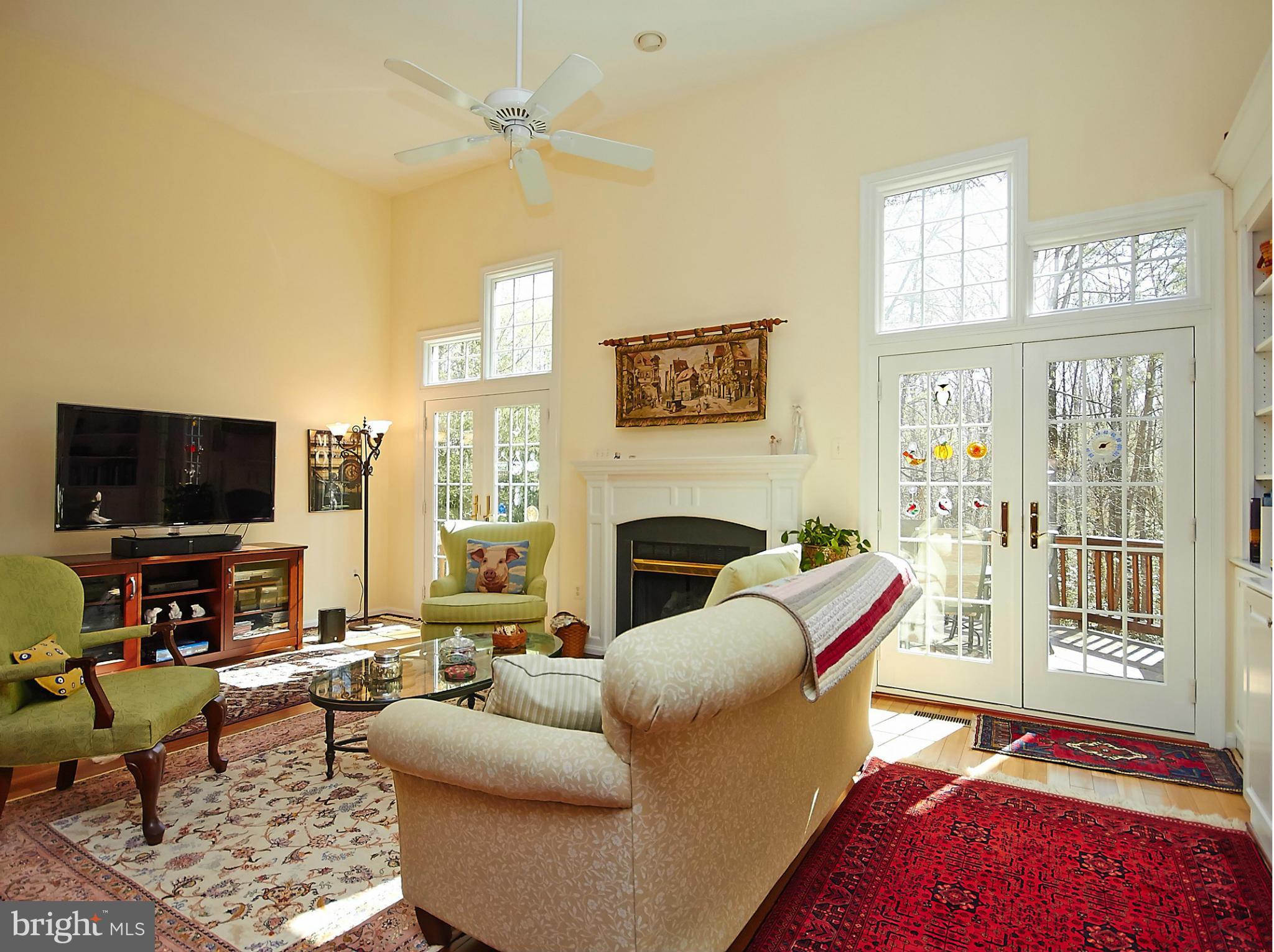 1259 Weatherstone Court Reston, VA 20194 - Photo 3 of 30 Living Room