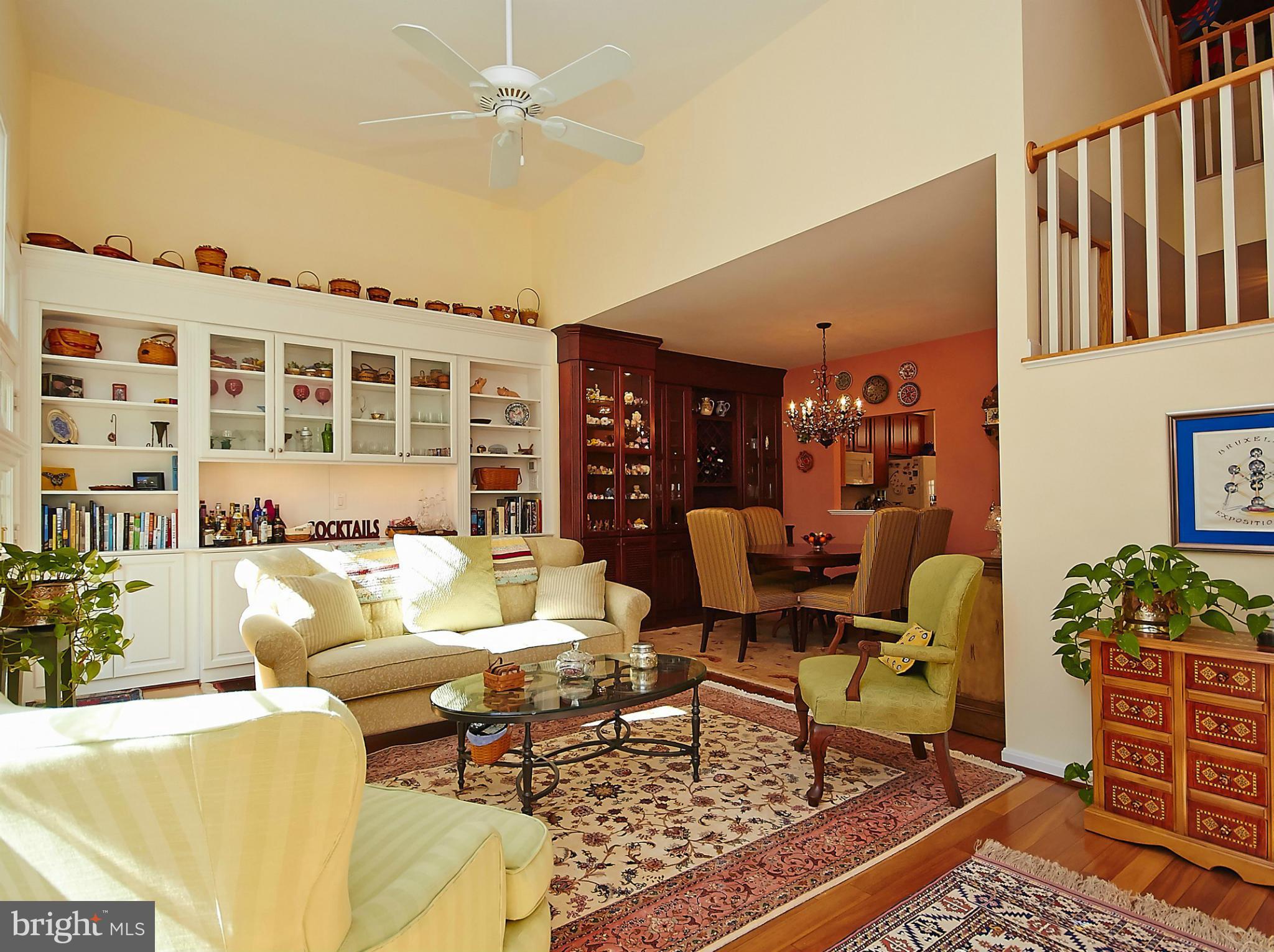 1259 Weatherstone Court Reston, VA 20194 - Photo 5 of 30 Living Room