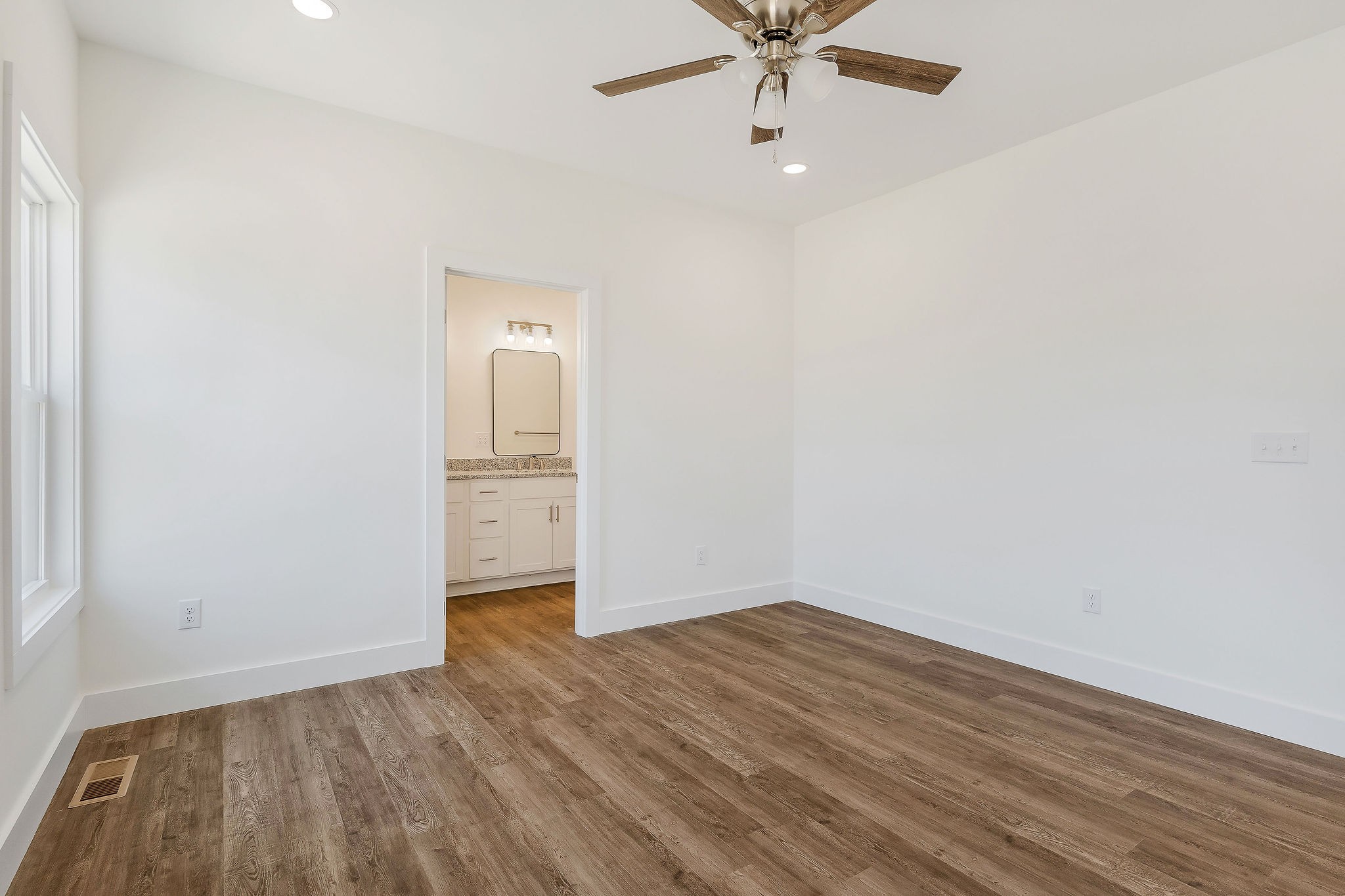 172 Johnson Chapel Road Sparta, TN 38583 - Photo 18 of 38 wooden floor in an empty room