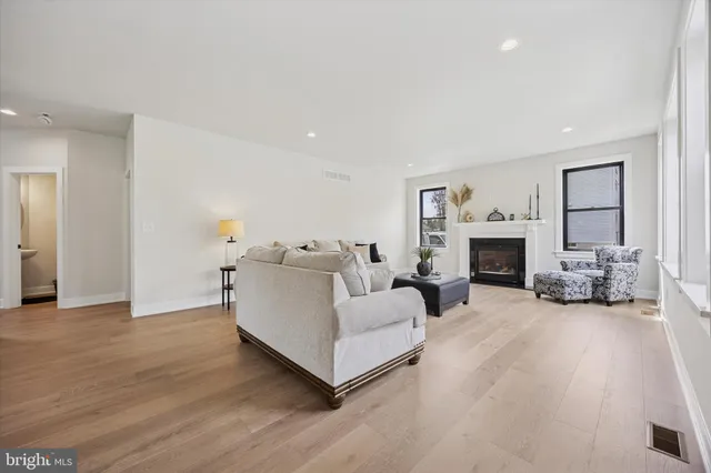 $1,200,000 | 1103 Arden Drive, Unit METHACTON, Norristown, PA 19403