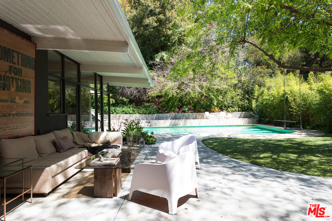 9007 Wonderland Park Avenue Los Angeles, CA 90046 - Photo 16 of 21