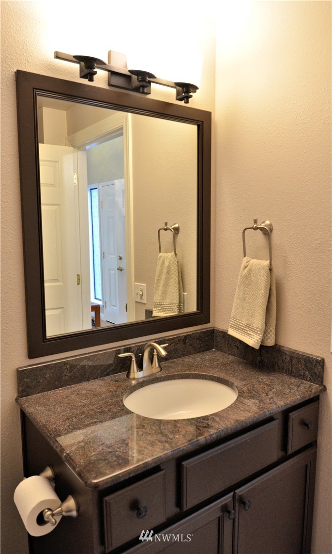 14111 148th Place Southeast Renton, WA 98059 - Photo 11 of 25 Gallery Image 11
