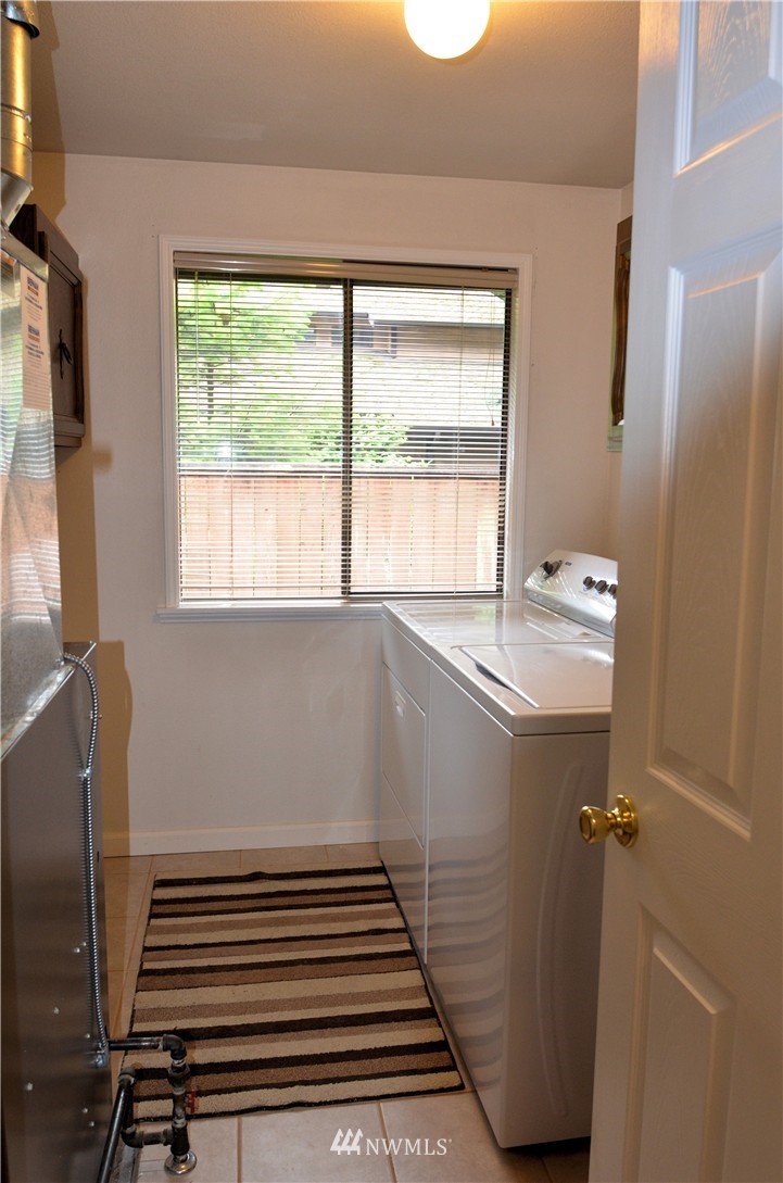 14111 148th Place Southeast Renton, WA 98059 - Photo 12 of 25 Gallery Image 12
