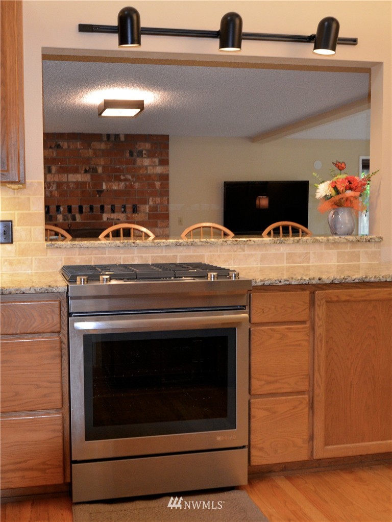 14111 148th Place Southeast Renton, WA 98059 - Photo 10 of 25 Gallery Image 10
