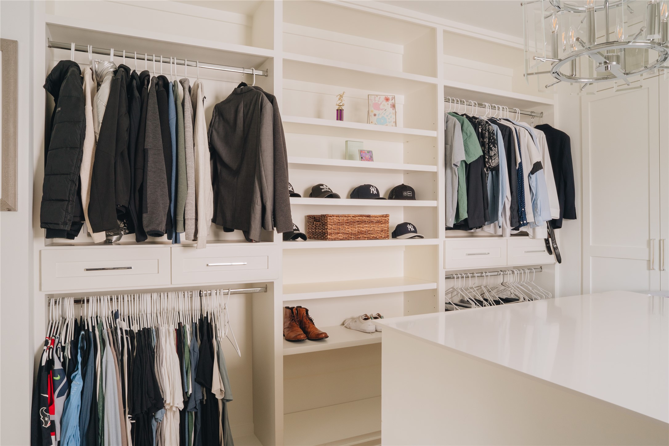 3817 Aberdeen Way Houston, TX 77025 - Photo 22 of 45 No shortage of hanging space or storage options.