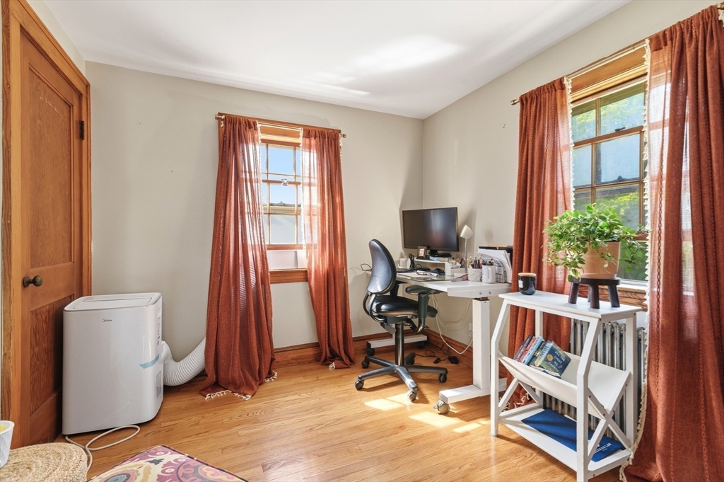 19 Riley Avenue Weymouth, MA 02189 - Photo 22 of 40