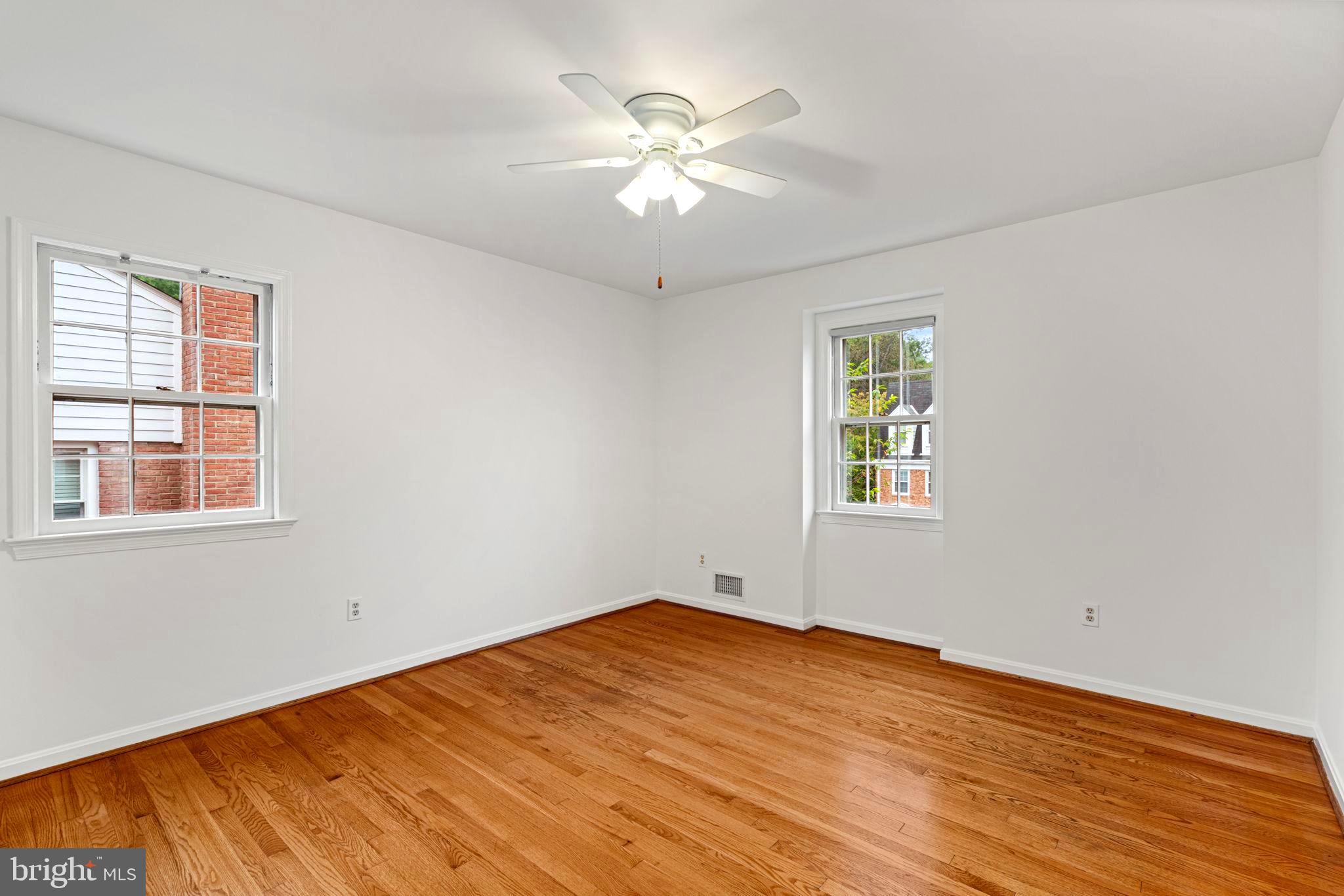 1116 Randolph Road McLean, VA 22101 - Photo 27 of 44 3rd Bedroom