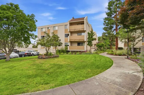 $1,195,000 | 400 Ortega Avenue, Unit 220, Mountain View, CA 94040