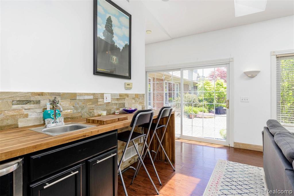 759 Shoreham Road Grosse Pointe Woods, MI 48236 - Photo 15 of 59