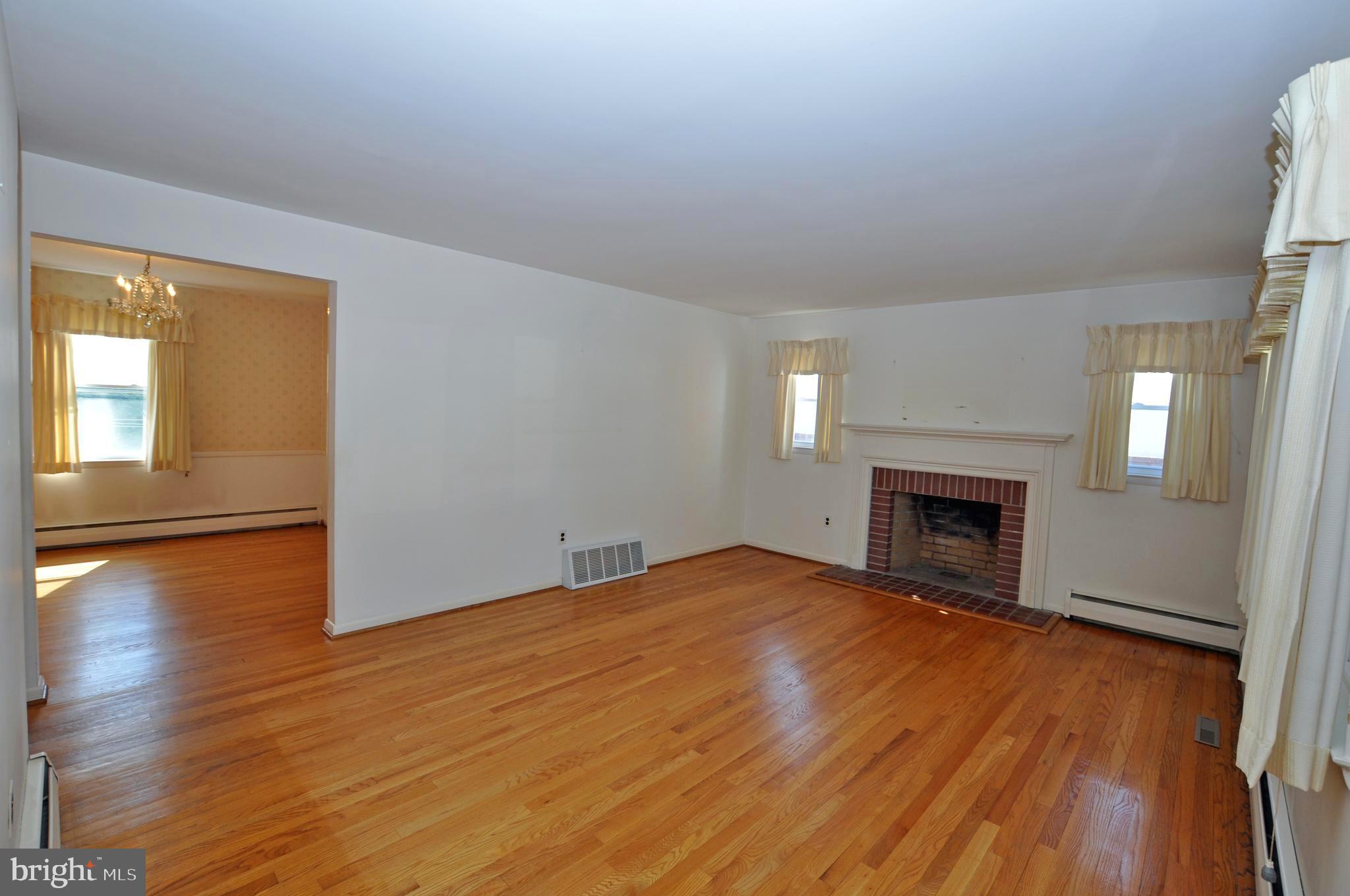 10105 Tipperary Road Baltimore, MD 21234 - Photo 4 of 28