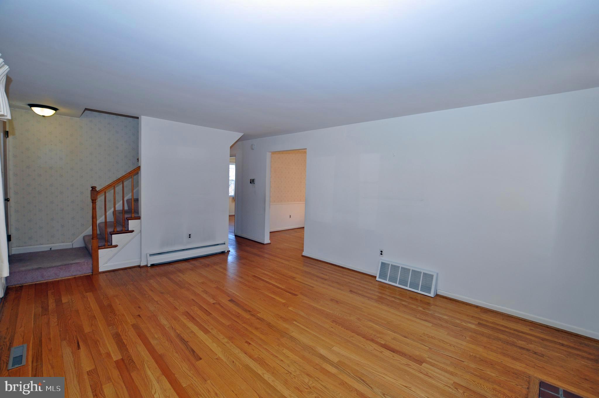 10105 Tipperary Road Baltimore, MD 21234 - Photo 5 of 28