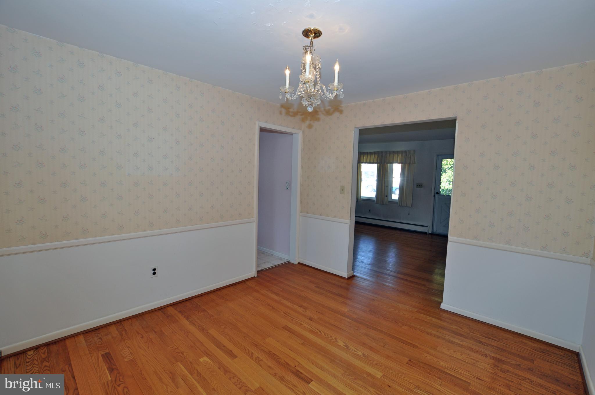 10105 Tipperary Road Baltimore, MD 21234 - Photo 7 of 28
